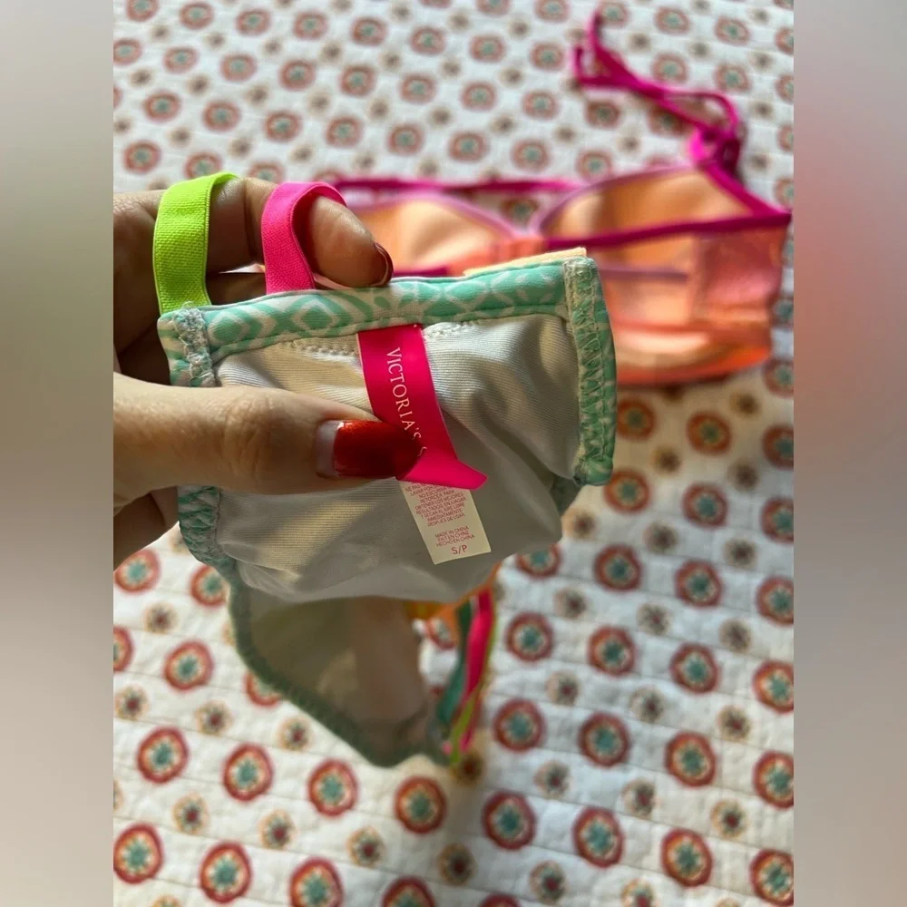 Y2K 2000s Victoria’s Secret Swim Top Bundle (2) size small